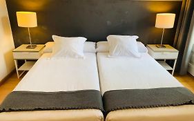 Super Balmes Guest House